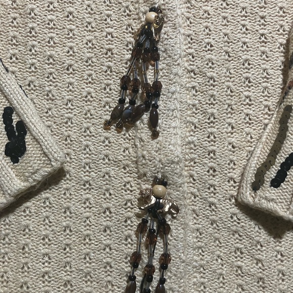 Cardigan - Picture 5 of 9